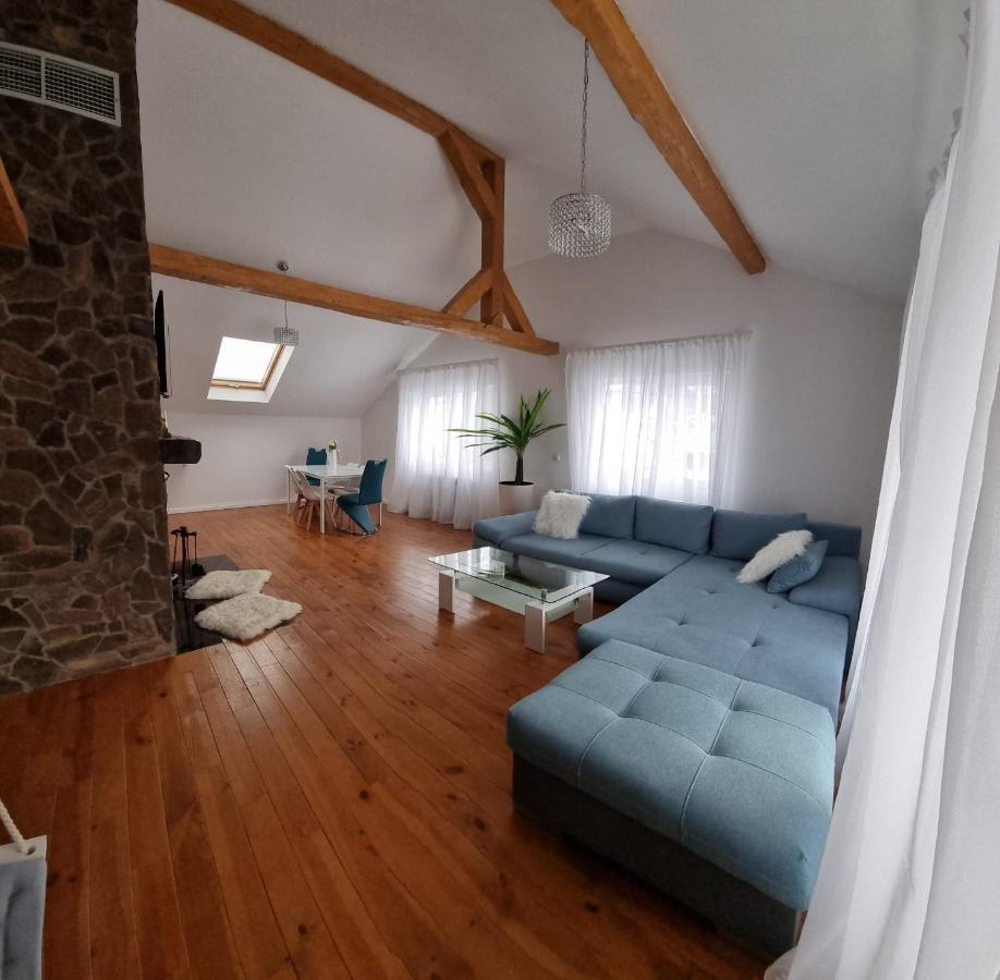 Apartamento Attic 33 Câmpulung Moldovenesc Exterior foto