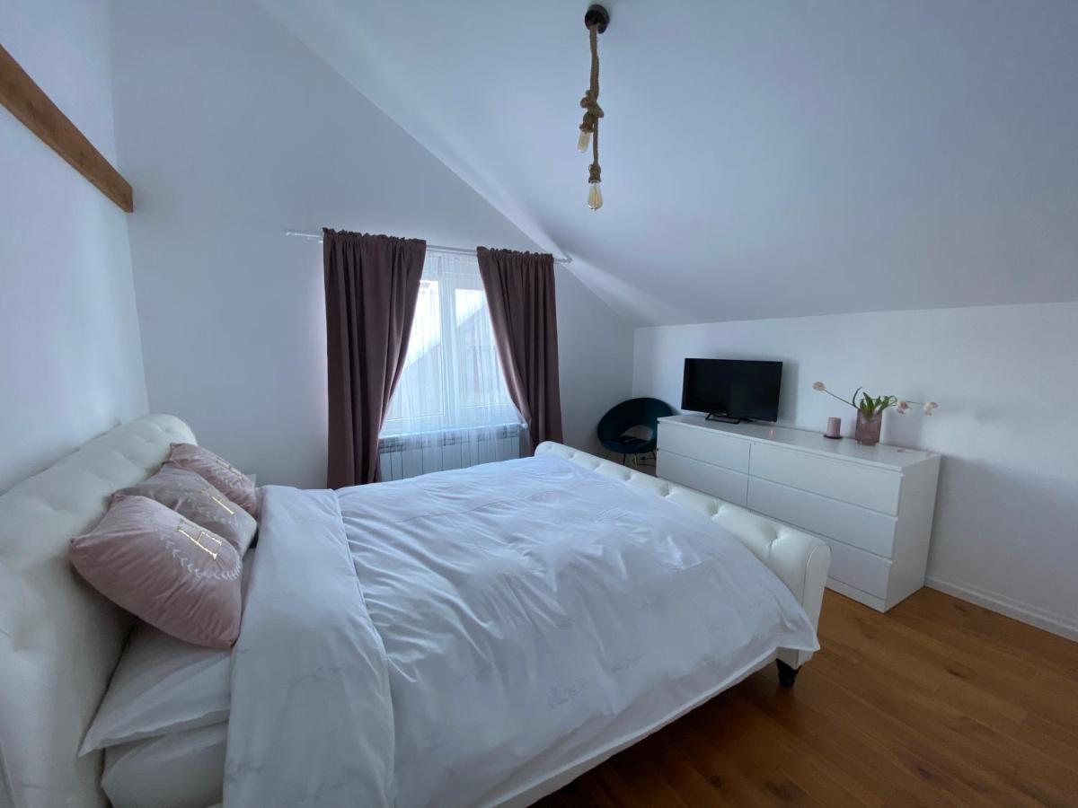 Apartamento Attic 33 Câmpulung Moldovenesc Exterior foto