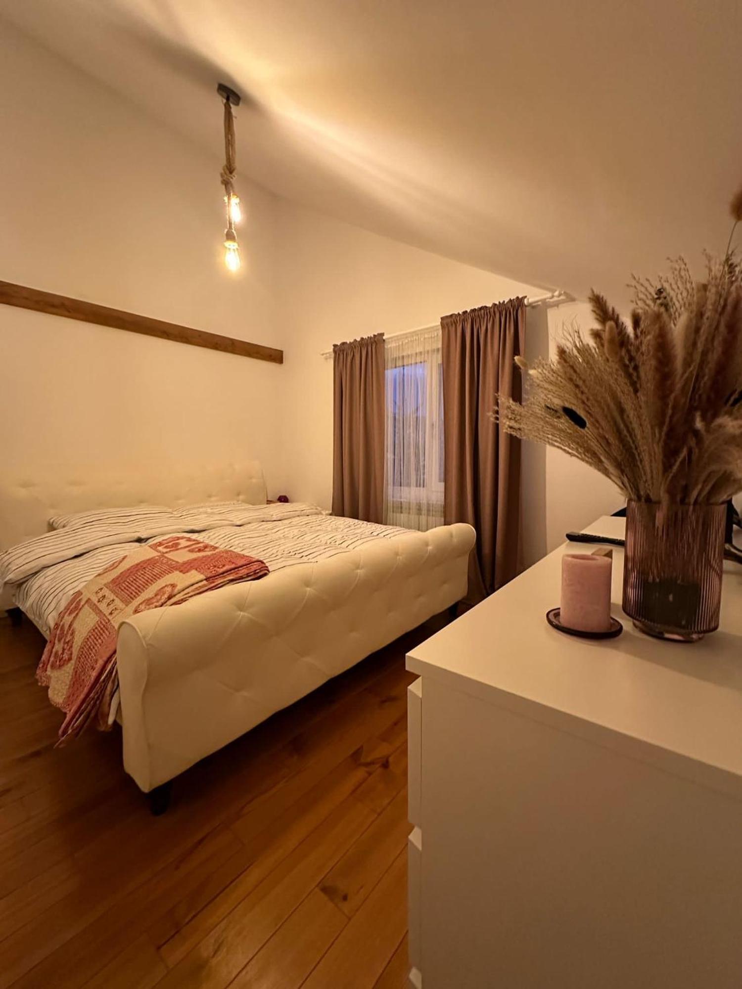Apartamento Attic 33 Câmpulung Moldovenesc Exterior foto
